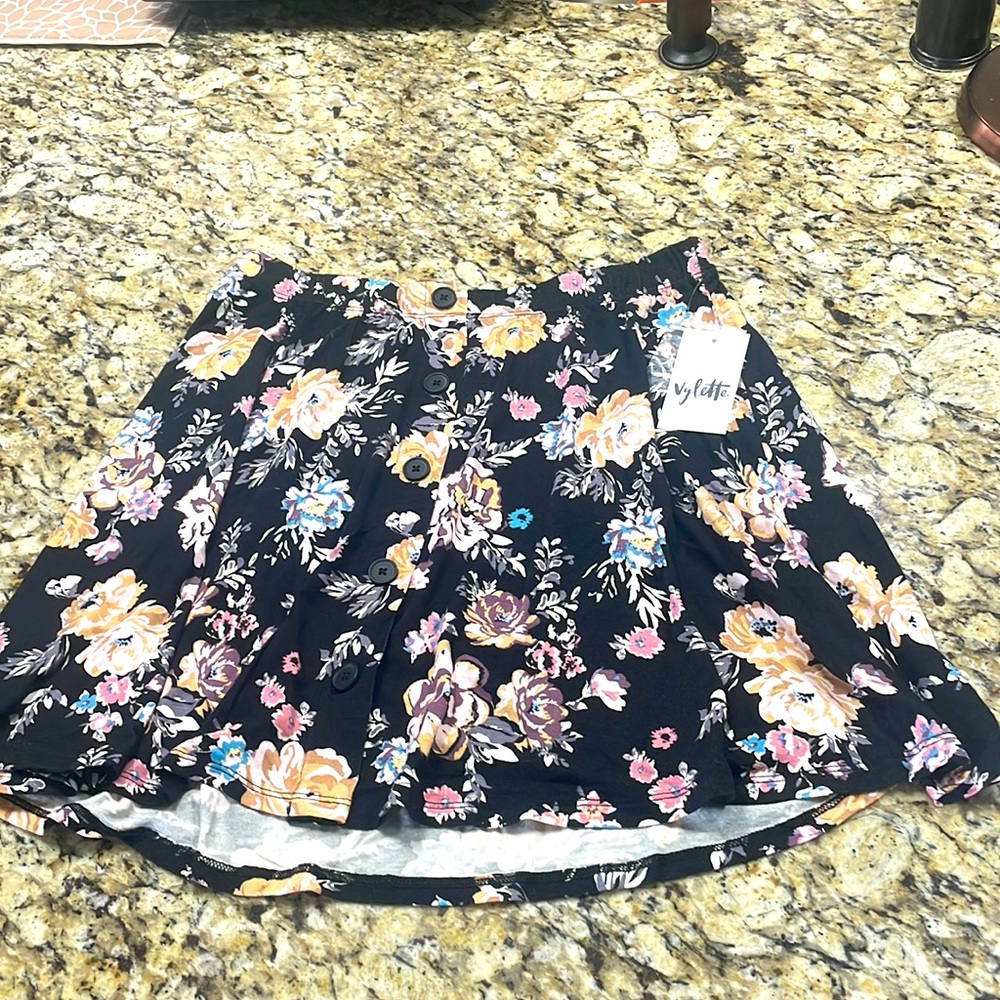 Medium Vylette skirt with flower pattern